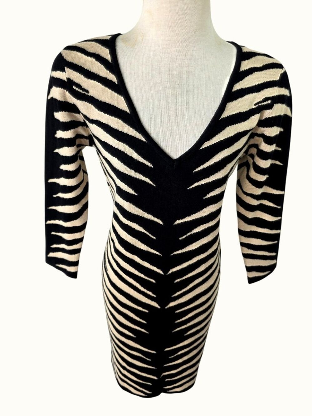 Zebra Print Knit Sheath Dress Womens Fits Sz S/M V-Neck 3/4 Slv Stiletto's NEW